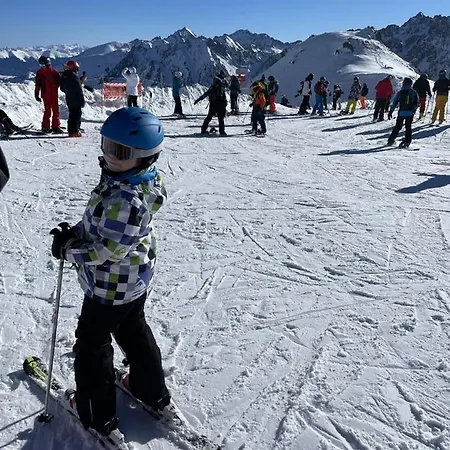 Les Sorbiers Bed & Breakfast 4*